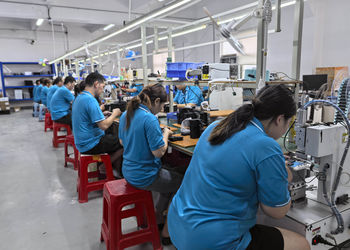 Shenzhen Longhehui Electronic Co., Limited производственная линия производителя